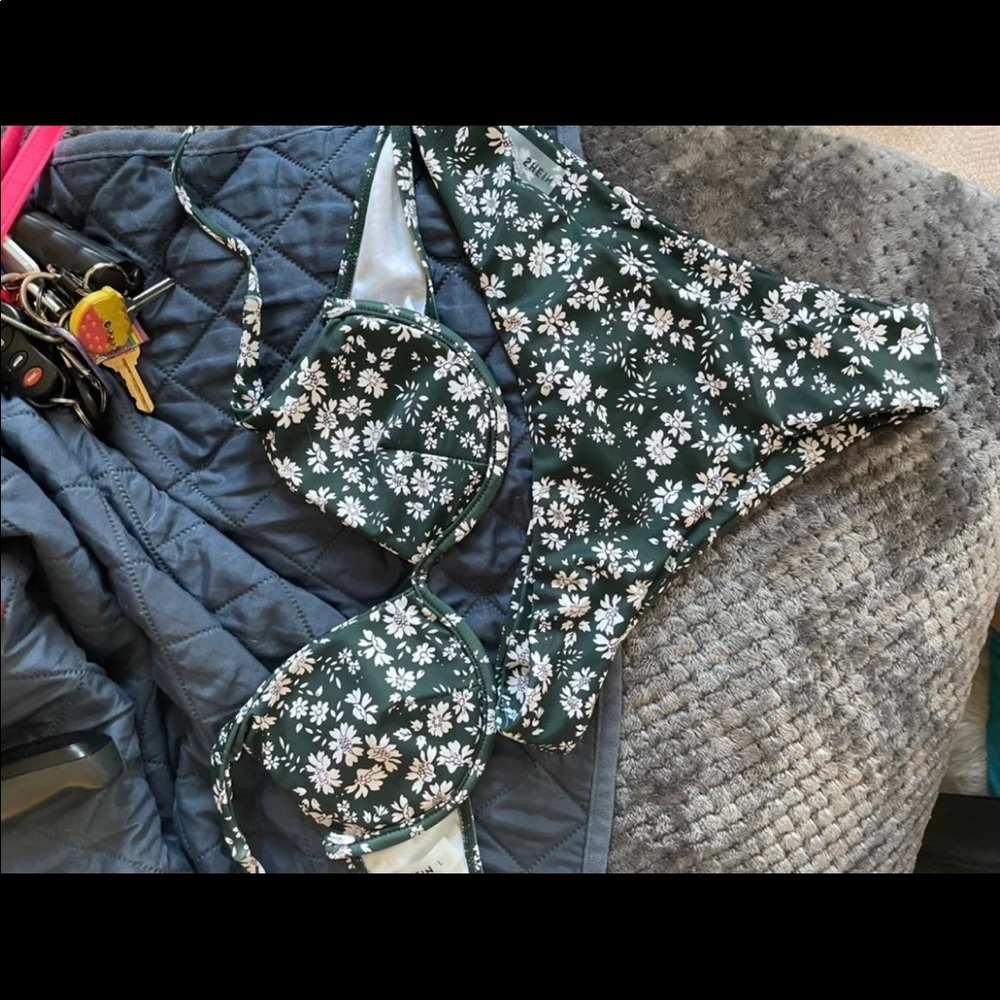 SHEIN SWIMSUITS AND HOLLISTER BOTTOMS